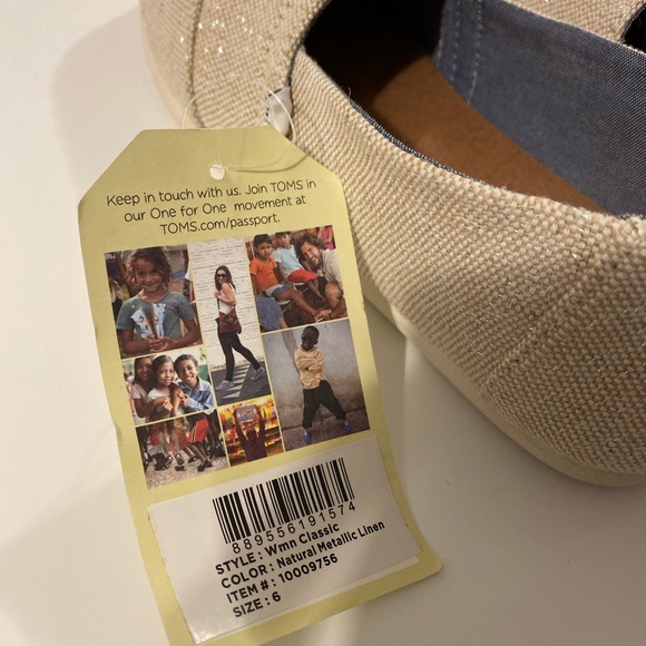 Toms Loafers -Light Creme Shimmer Brand New Size 6 - Picture 7 of 10